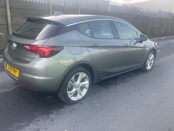 Used Vauxhall Astra 2018 for sale - 77555977: Photo