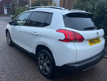 Used Peugeot 2008 2013 for sale - 76589937: Photo