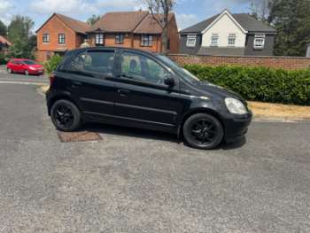Used Toyota Yaris 2002 for sale - 75240180: Photo
