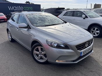 Used Volvo V40 2013 for sale - 79519567: Photo