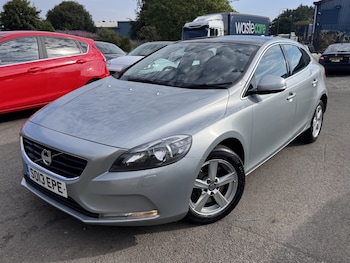 Used Volvo V40 2013 for sale - 79519567: Photo