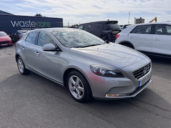 Used Volvo V40 2013 for sale - 79519567: Photo