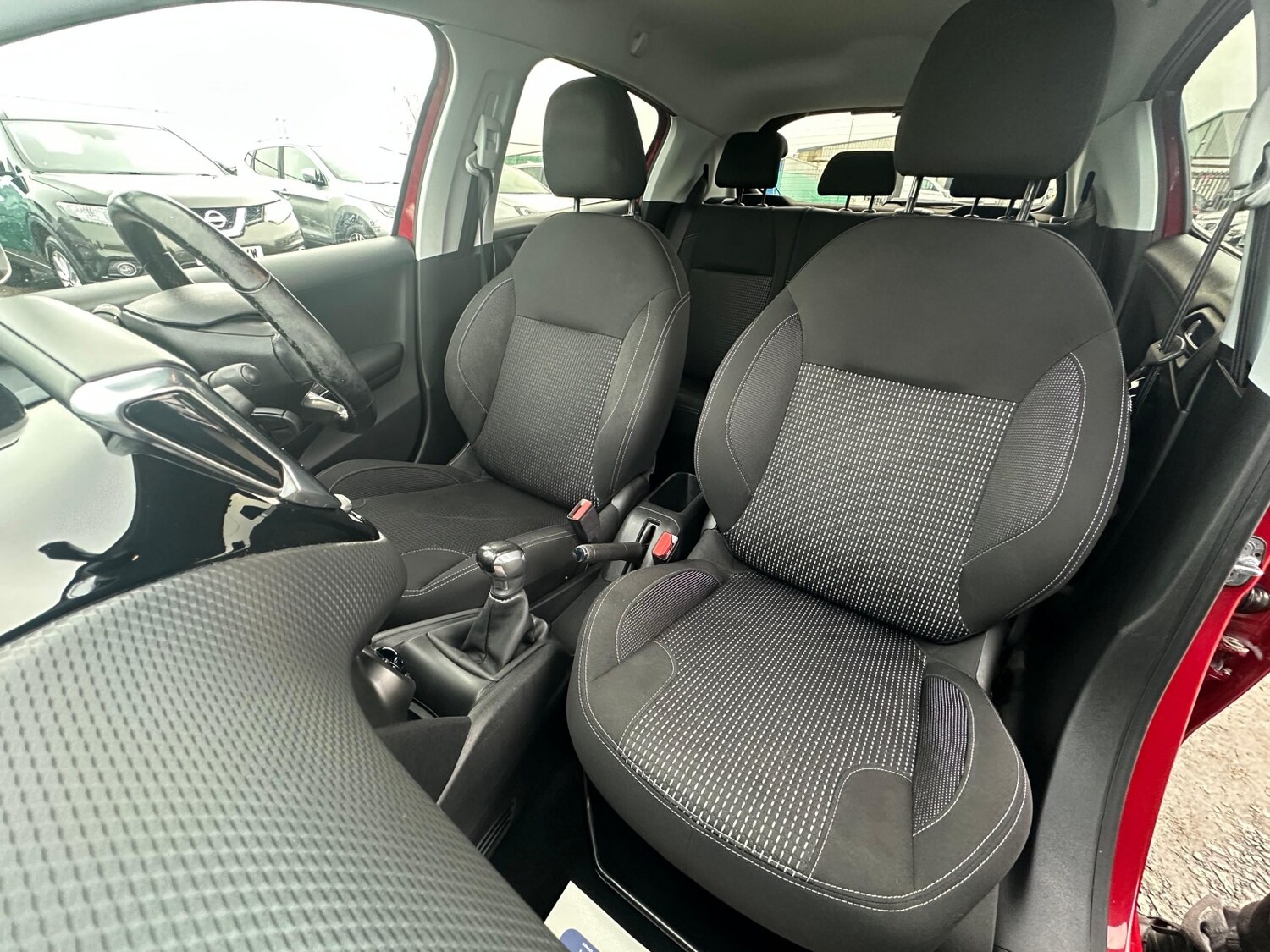 Used Peugeot 208 2017 for sale - 77562533: Photo 14