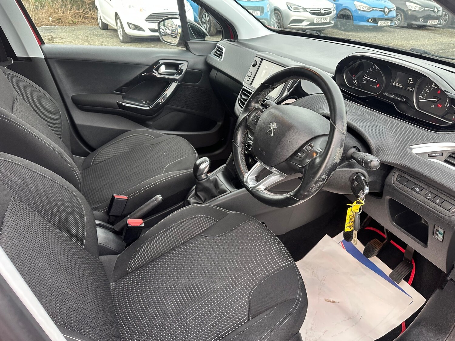 Used Peugeot 208 2017 for sale - 77562533: Photo 16