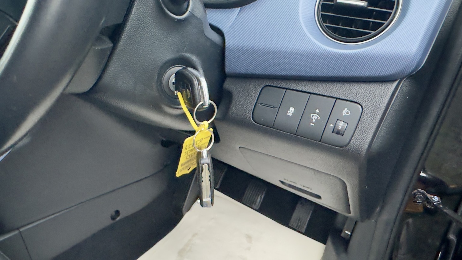 Used Hyundai i10 2015 for sale - 76488693: Photo 18