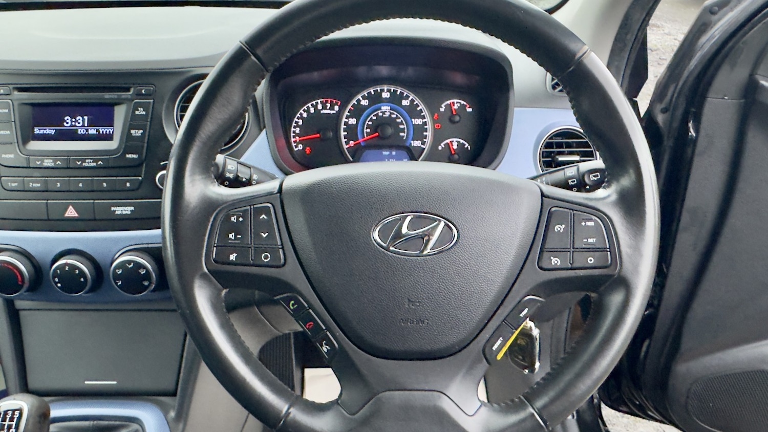 Used Hyundai i10 2015 for sale - 76488693: Photo 19