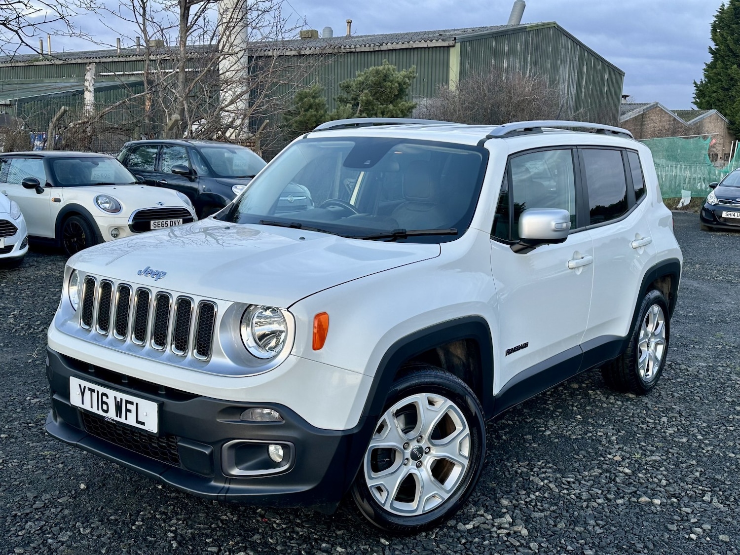 Used Jeep Renegade 2016 for sale - 77135869: Photo 3