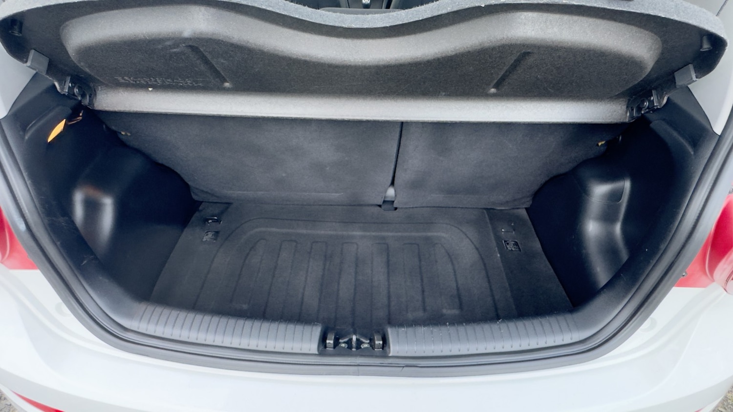 Used Hyundai i10 2016 for sale - 76510938: Photo 27