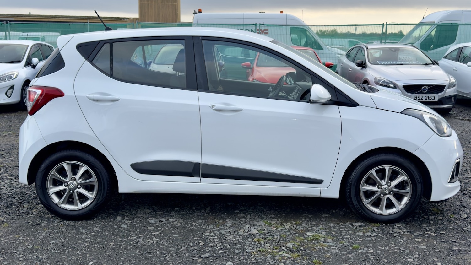 Used Hyundai i10 2016 for sale - 76510938: Photo 7