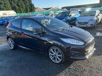 Used Ford Fiesta 2017 for sale - 77632493: Photo