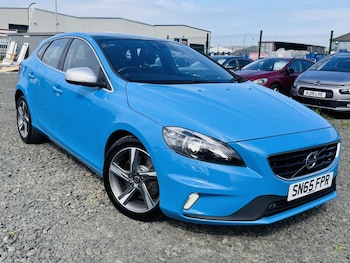 Used Volvo V40 2015 for sale - 78987062: Photo