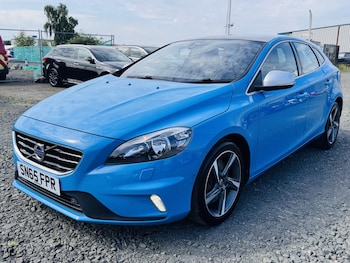 Used Volvo V40 2015 for sale - 78987062: Photo