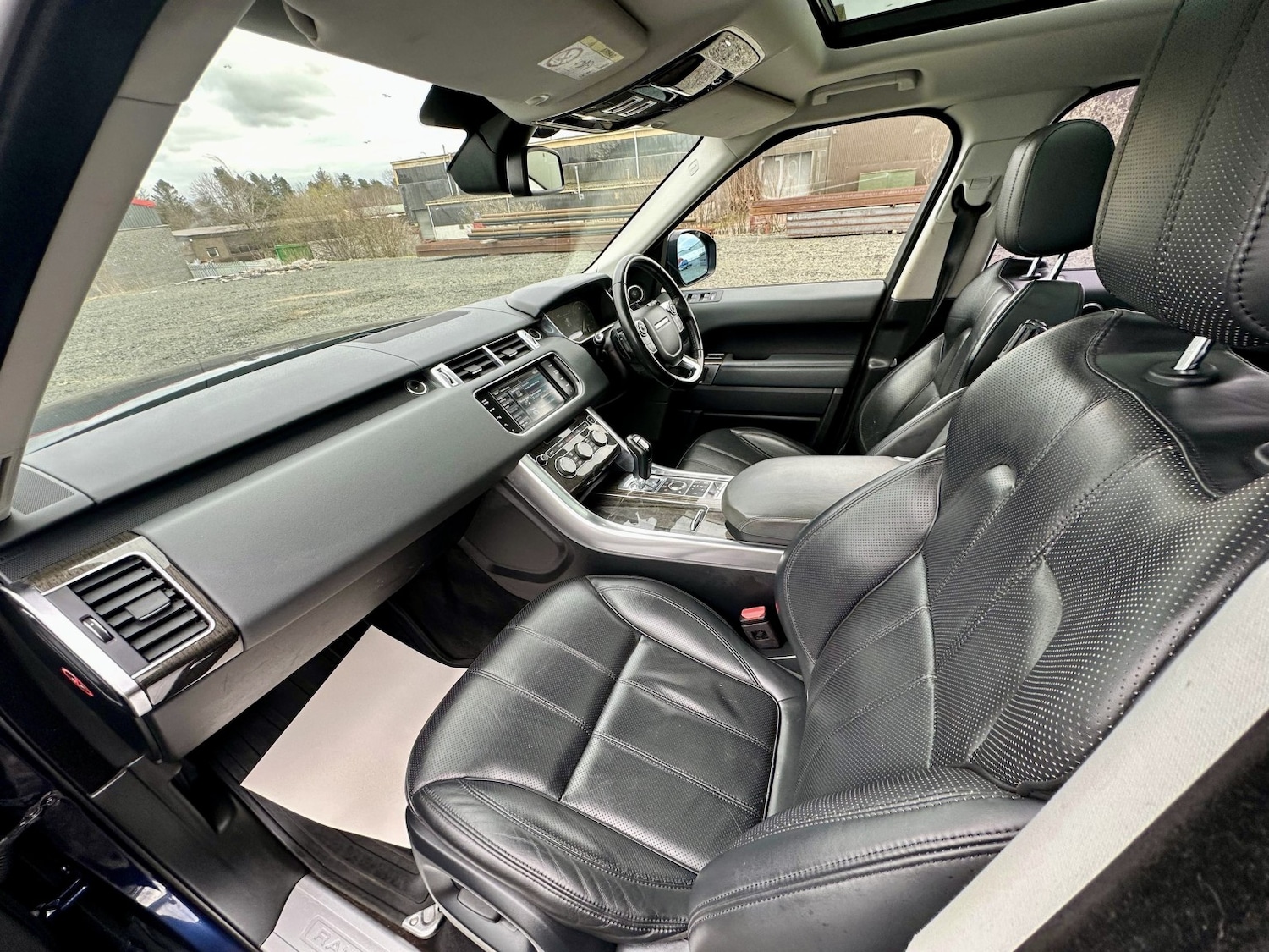 Used Land Rover Range Rover Sport 2015 for sale - 78098270: Photo 14