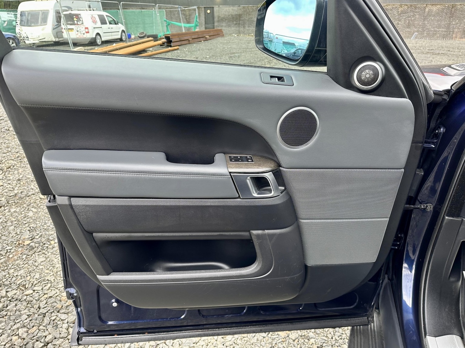 Used Land Rover Range Rover Sport 2015 for sale - 78098270: Photo 16