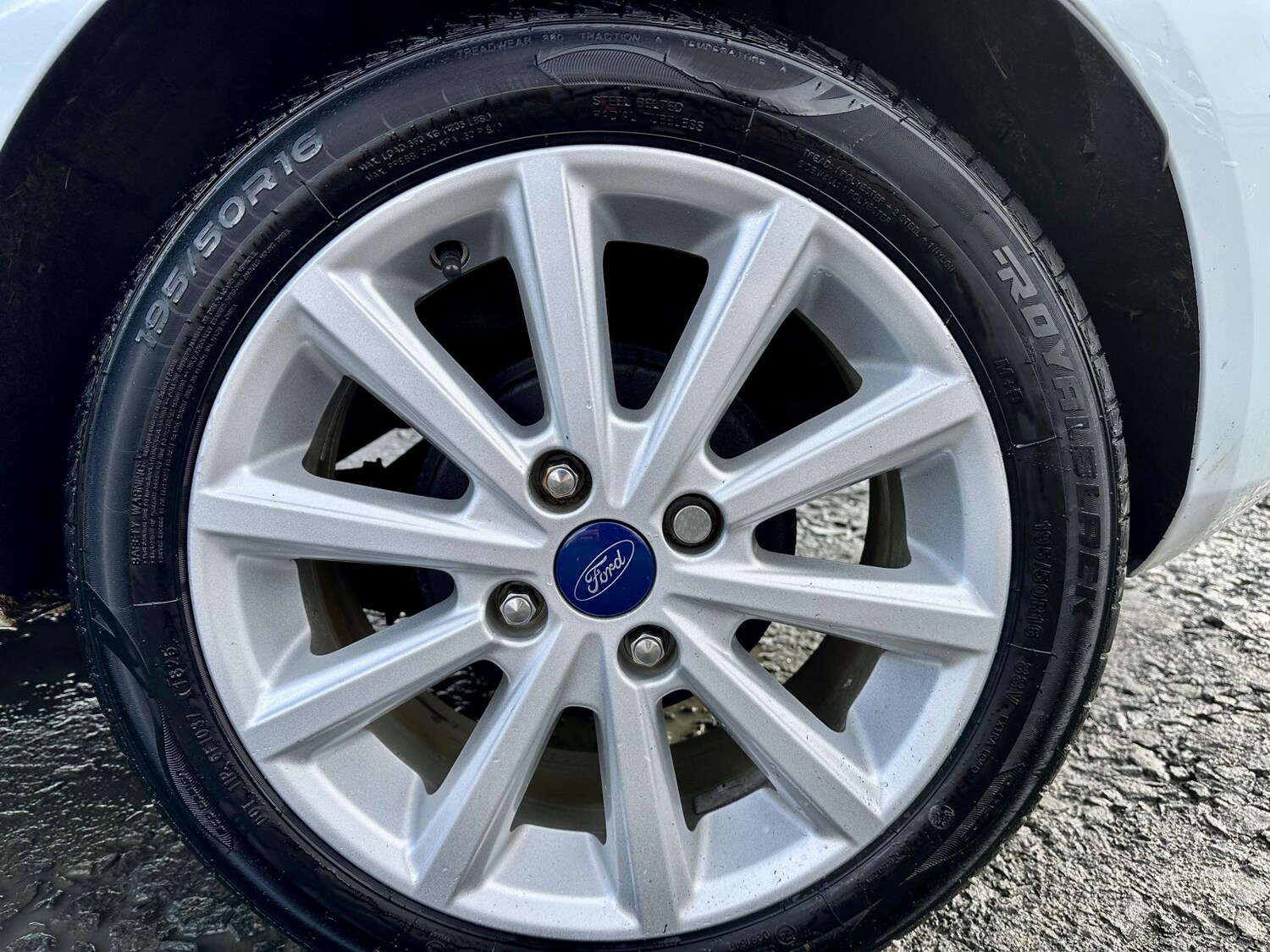 Used Ford Fiesta 2016 for sale - 77888445: Photo 24