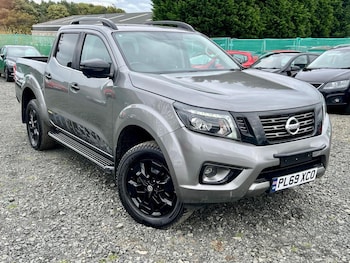 Nissan - Navara