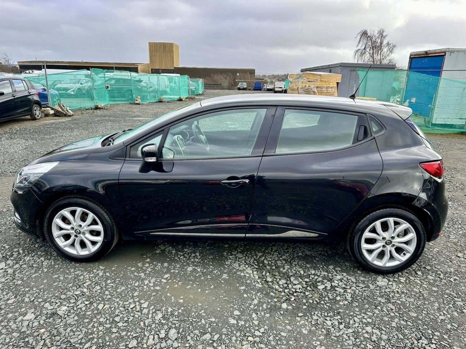 Used Renault Clio 2018 for sale - 77945712: Photo 11
