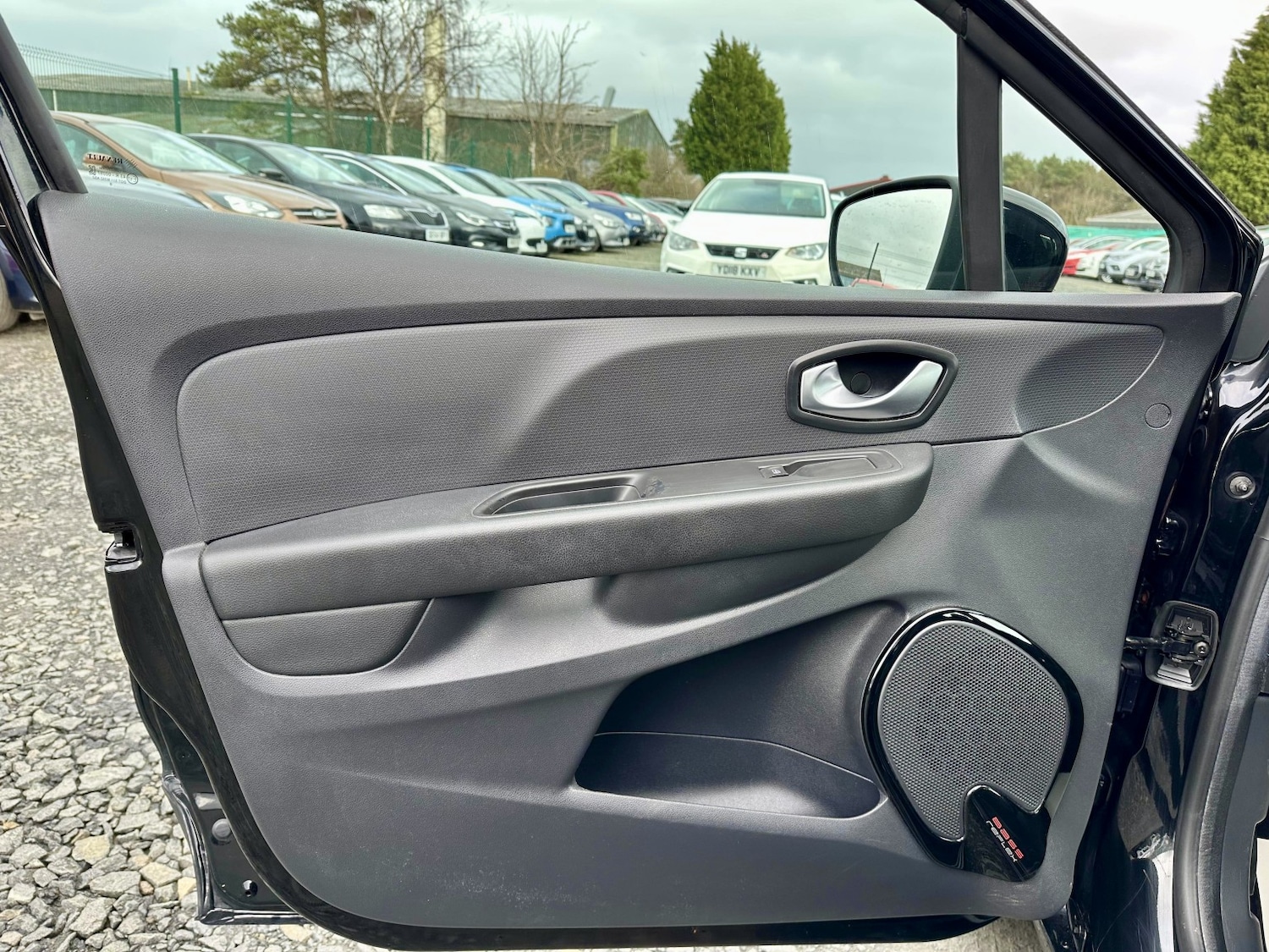 Used Renault Clio 2018 for sale - 77945712: Photo 15