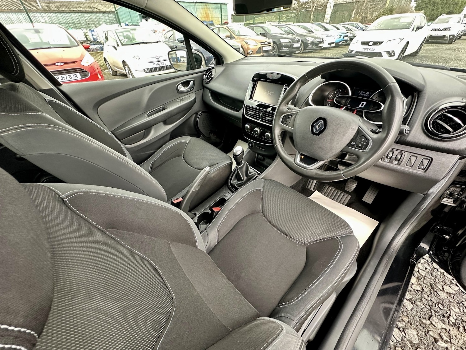 Used Renault Clio 2018 for sale - 77945712: Photo 18