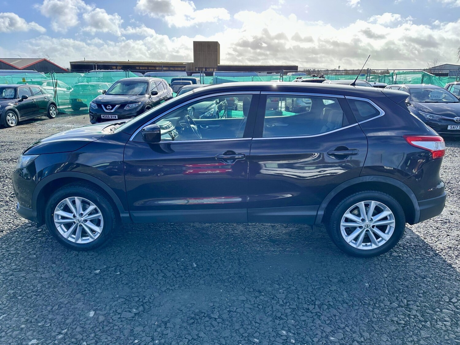 Used Nissan Qashqai 2015 for sale - 77888448: Photo 11