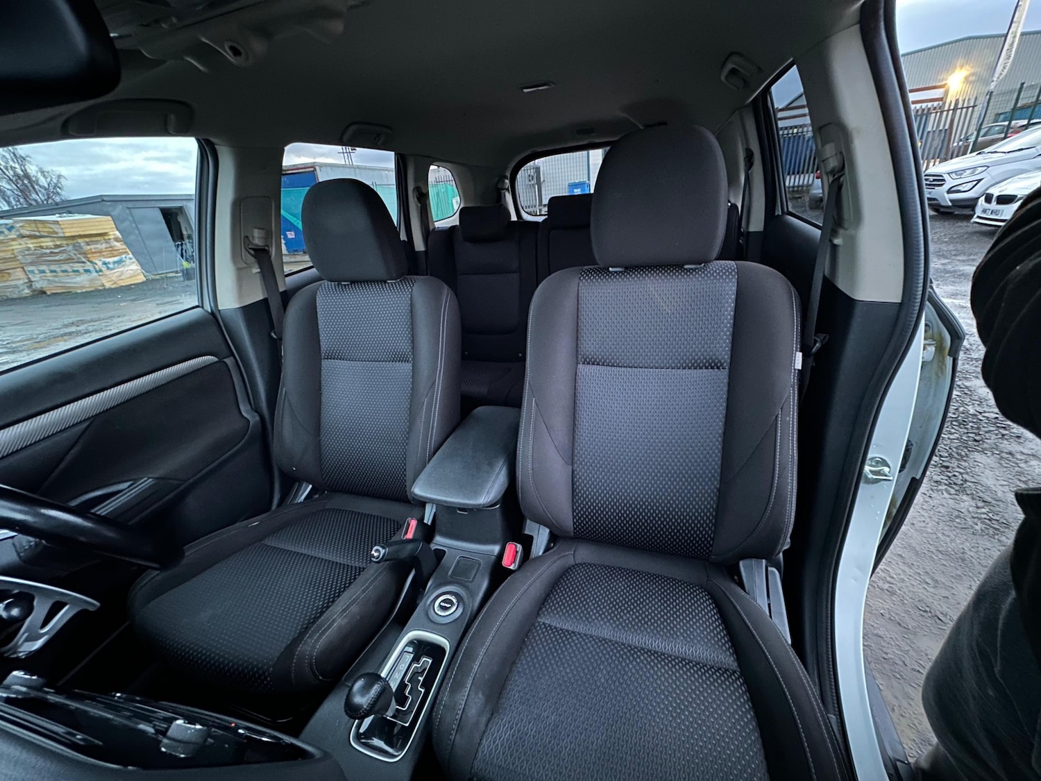 Used Mitsubishi Outlander 2016 for sale - 77398381: Photo 11