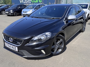 Used Volvo V40 2014 for sale - 79395240: Photo
