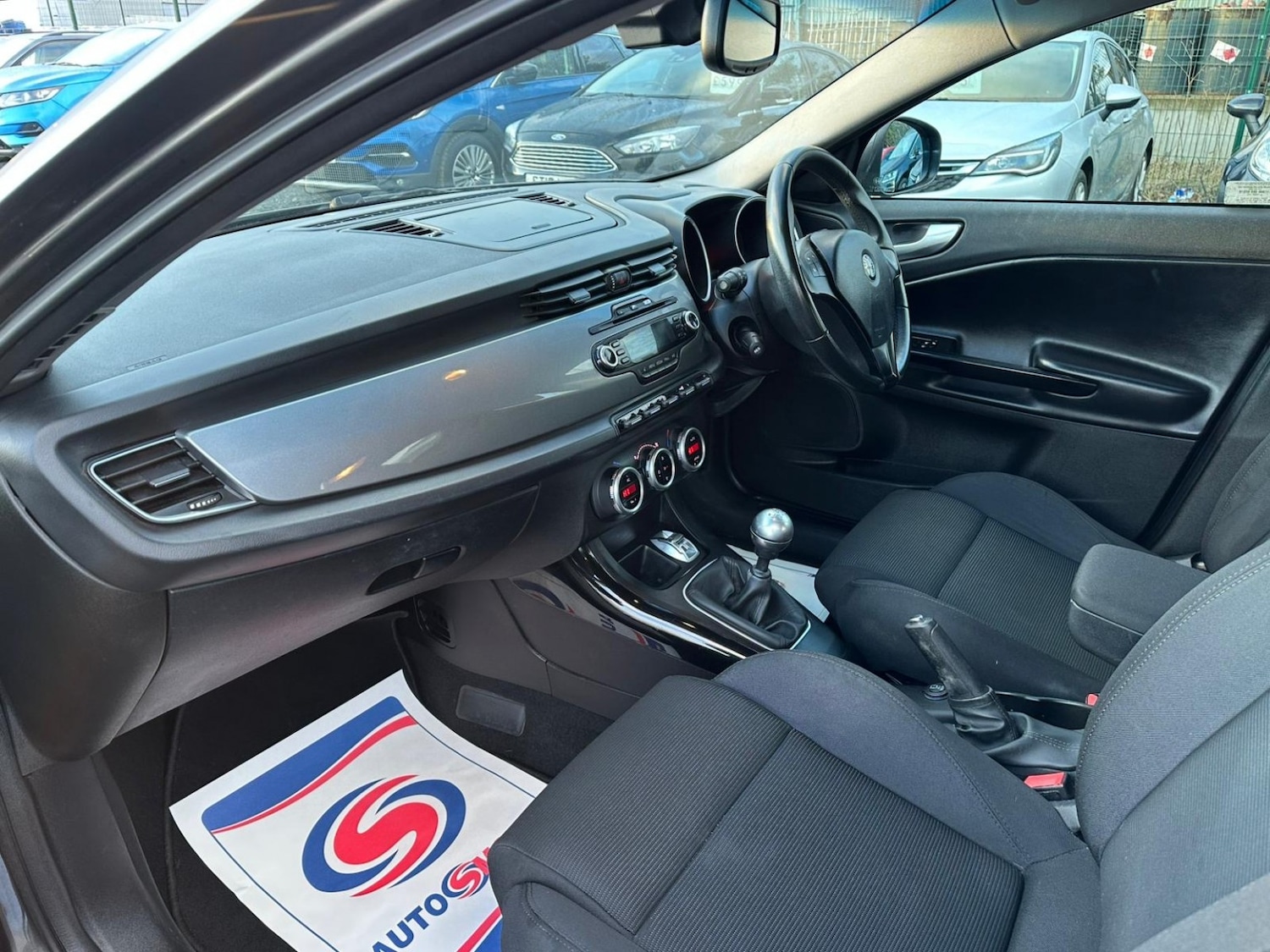 Used Alfa Romeo Giulietta 2011 for sale - 77398384: Photo 12