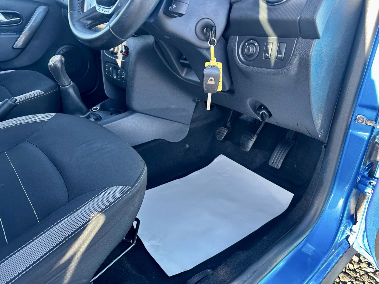 Used Dacia Sandero Stepway 2017 for sale - 77792845: Photo 14