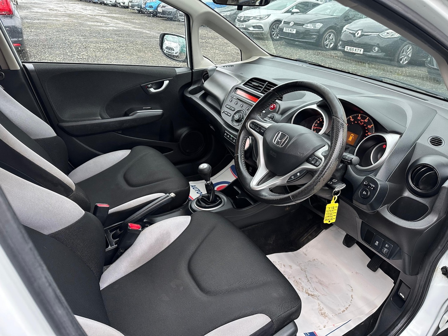 Used Honda Jazz 2013 for sale - 77453383: Photo 16