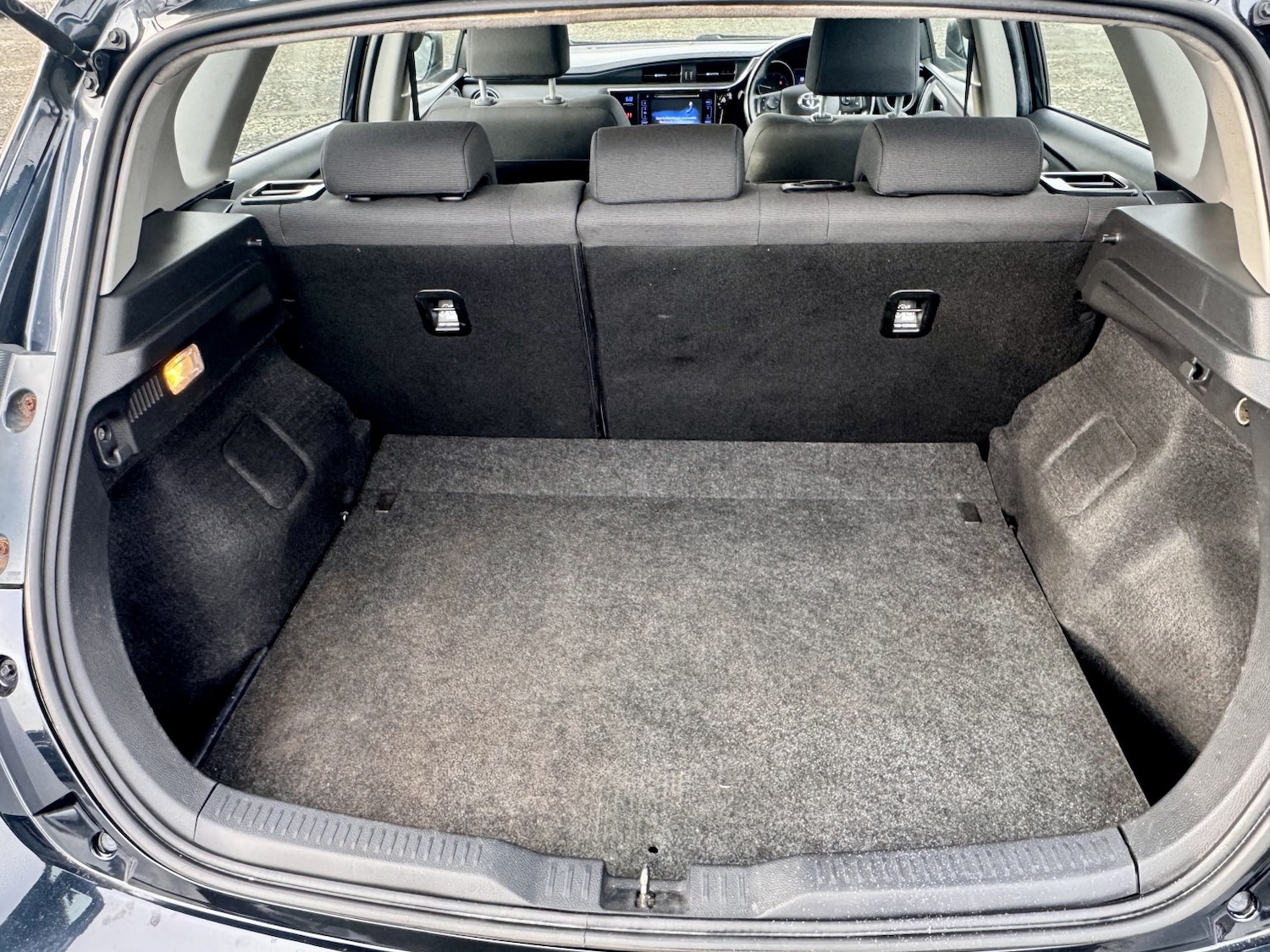 Used Toyota Auris 2017 for sale - 77759014: Photo 16