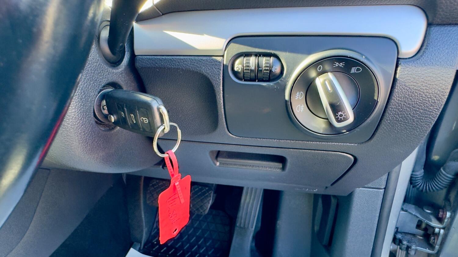 Used Volkswagen Golf 2012 for sale - 76041029: Photo 28