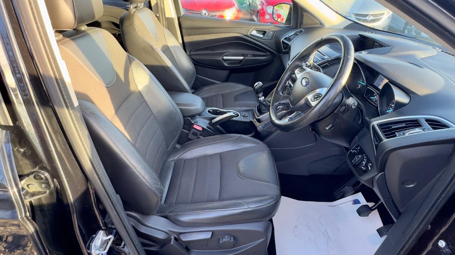 Used Ford Kuga 2015 for sale - 75981950: Photo 19