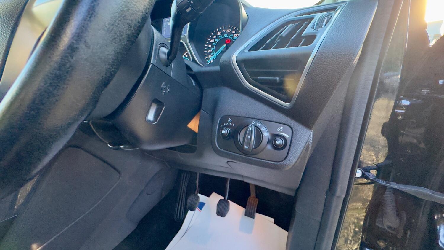 Used Ford Kuga 2015 for sale - 75981950: Photo 25