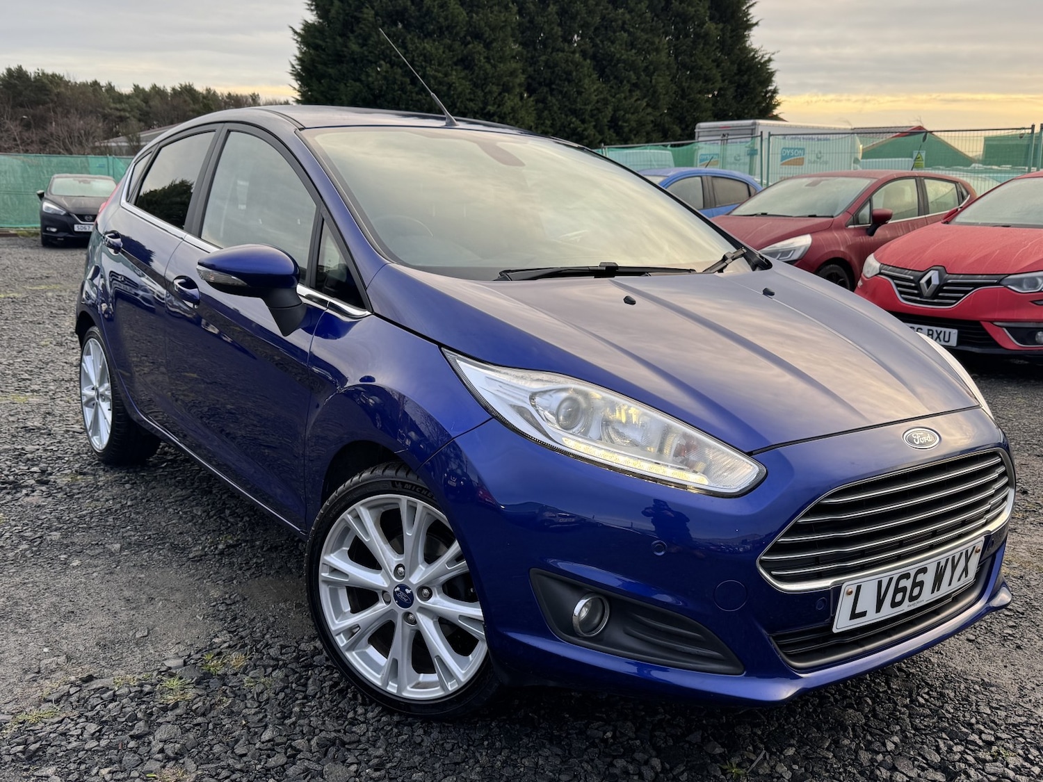 Used Ford Fiesta 2016 for sale - 76951111: Photo 1