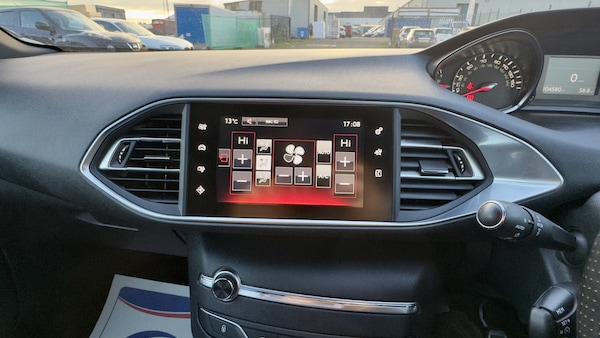 Used Peugeot 308 SW 2017 for sale - 76286985: Photo 19
