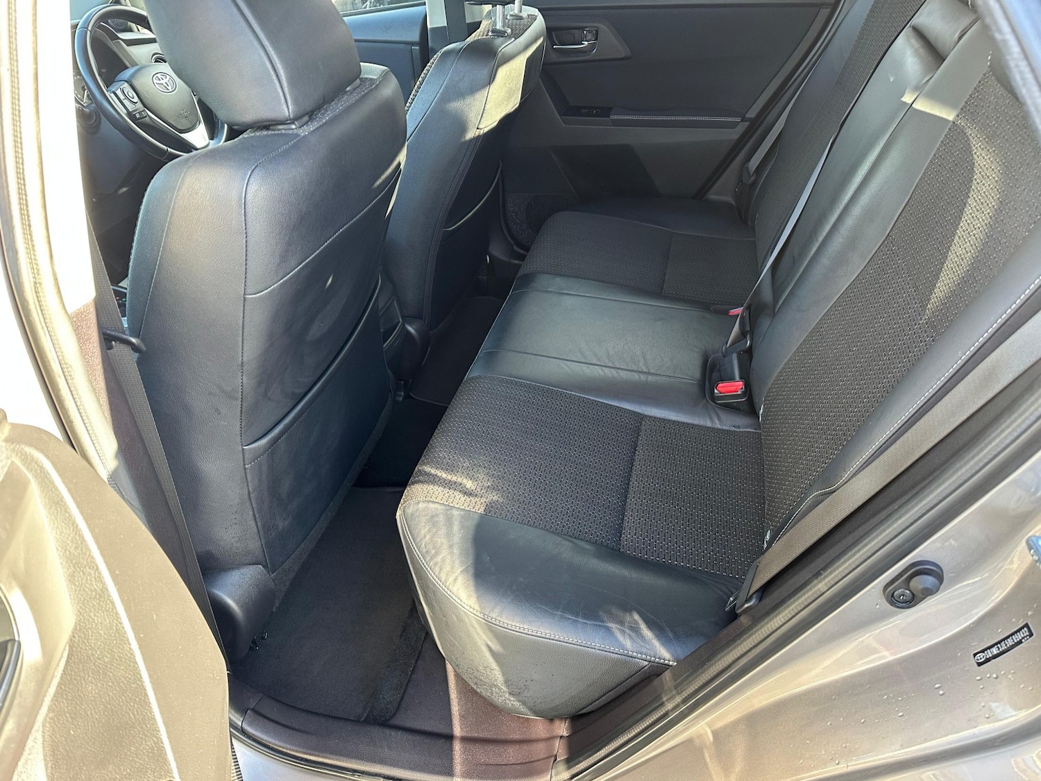 Used Toyota Auris 2014 for sale - 77891619: Photo 21