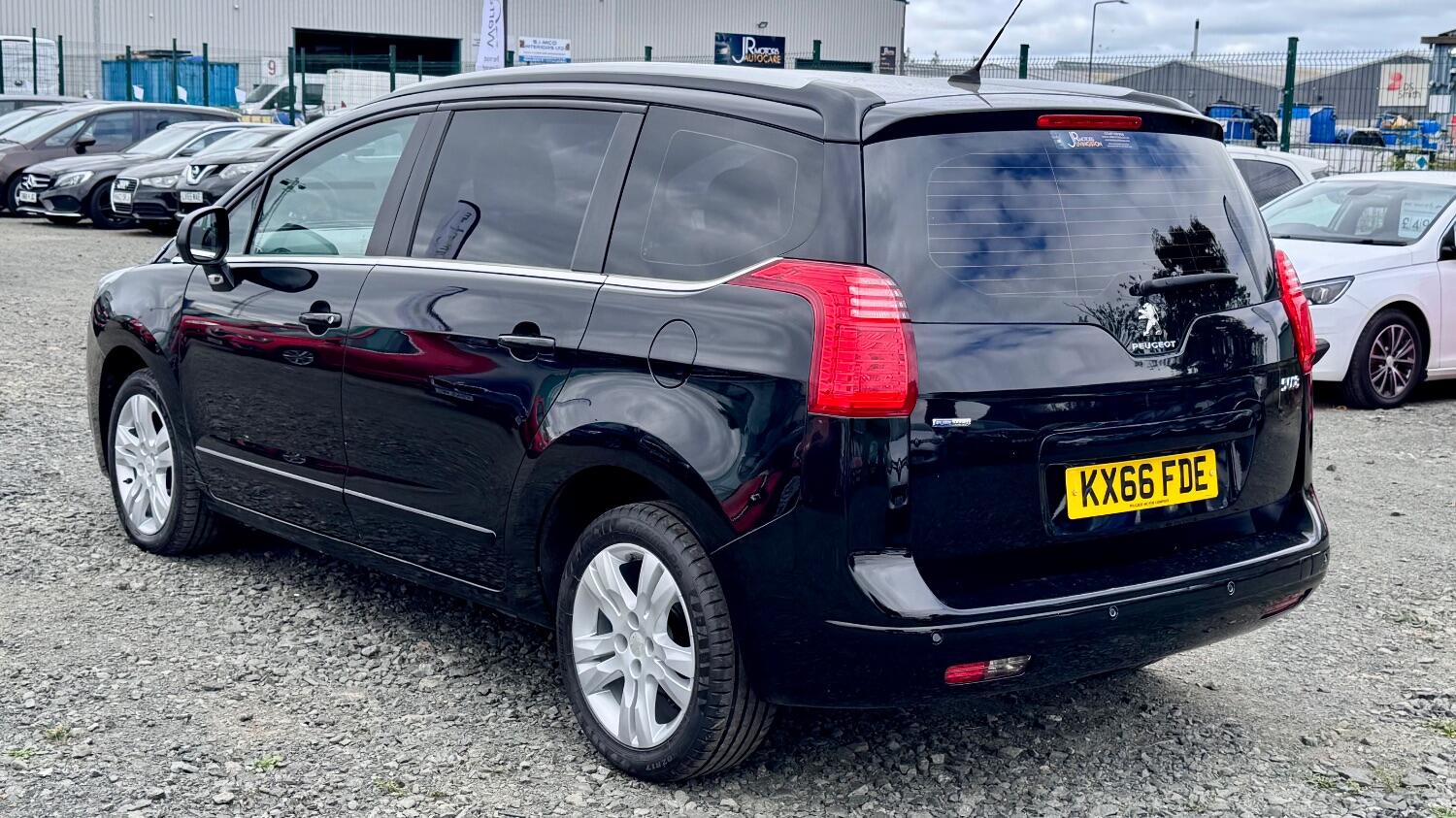 Used Peugeot 5008 2017 for sale - 76553943: Photo 11