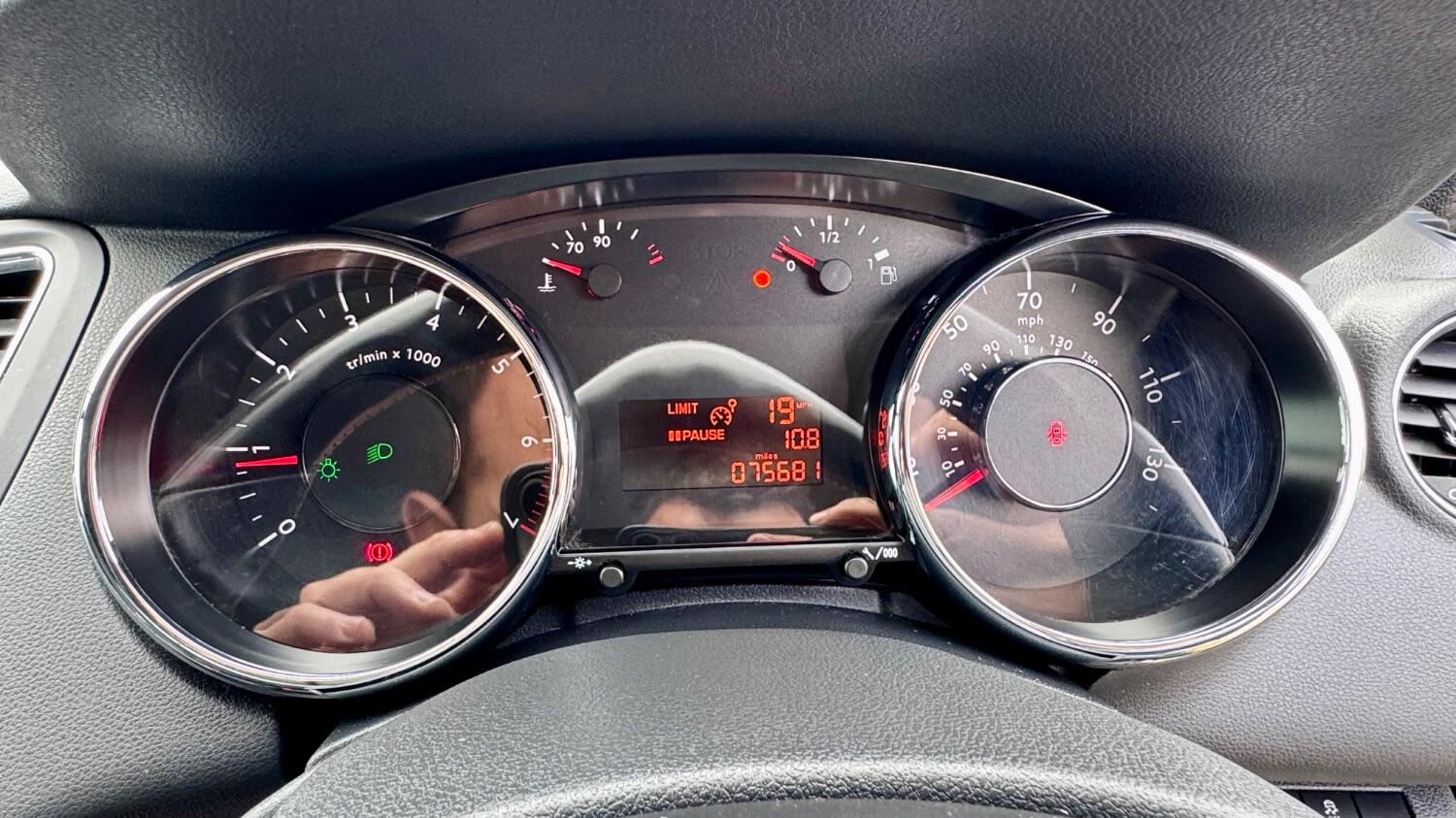 Used Peugeot 5008 2017 for sale - 76553943: Photo 22