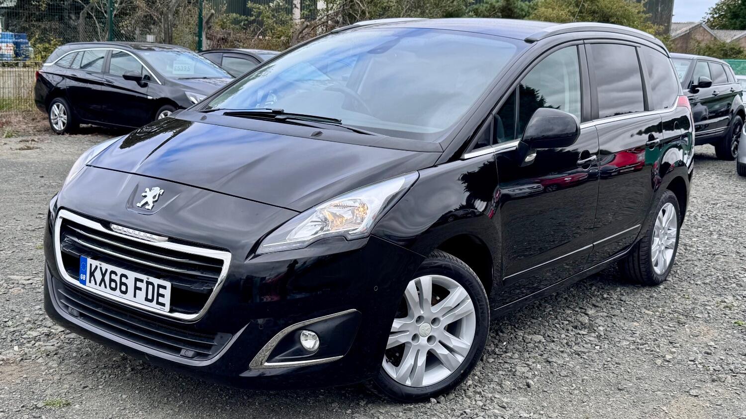 Used Peugeot 5008 2017 for sale - 76553943: Photo 3