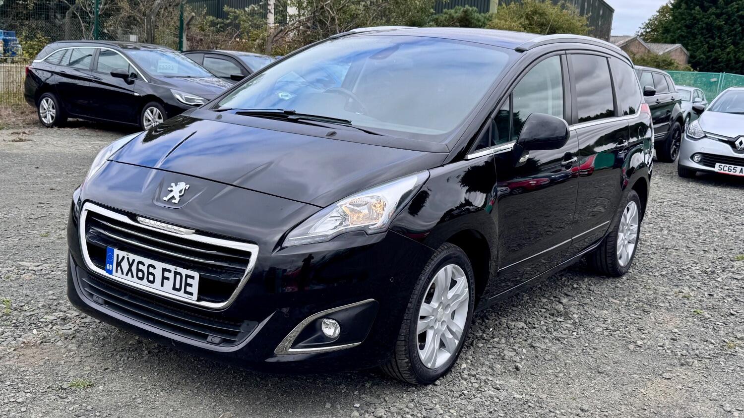 Used Peugeot 5008 2017 for sale - 76553943: Photo 4