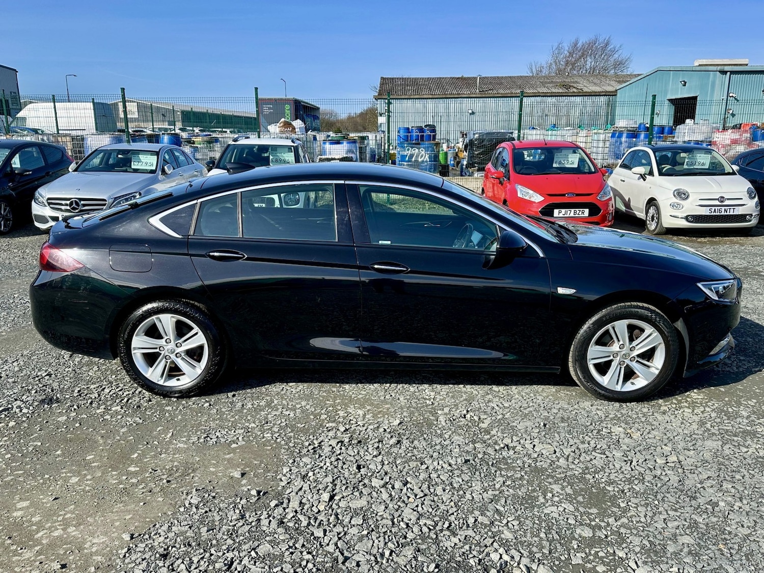 Used Vauxhall Insignia 2017 for sale - 77961936: Photo 7
