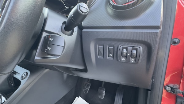 Used Renault Captur 2015 for sale - 76230988: Photo 23