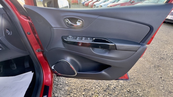 Used Renault Captur 2015 for sale - 76230988: Photo 24
