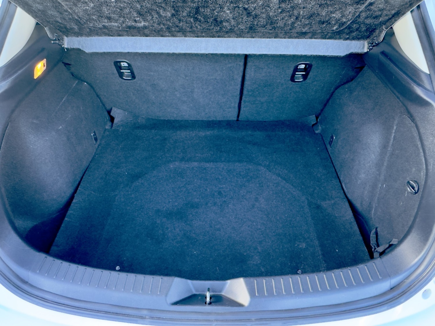 Used Mazda Mazda3 2016 for sale - 76598779: Photo 29