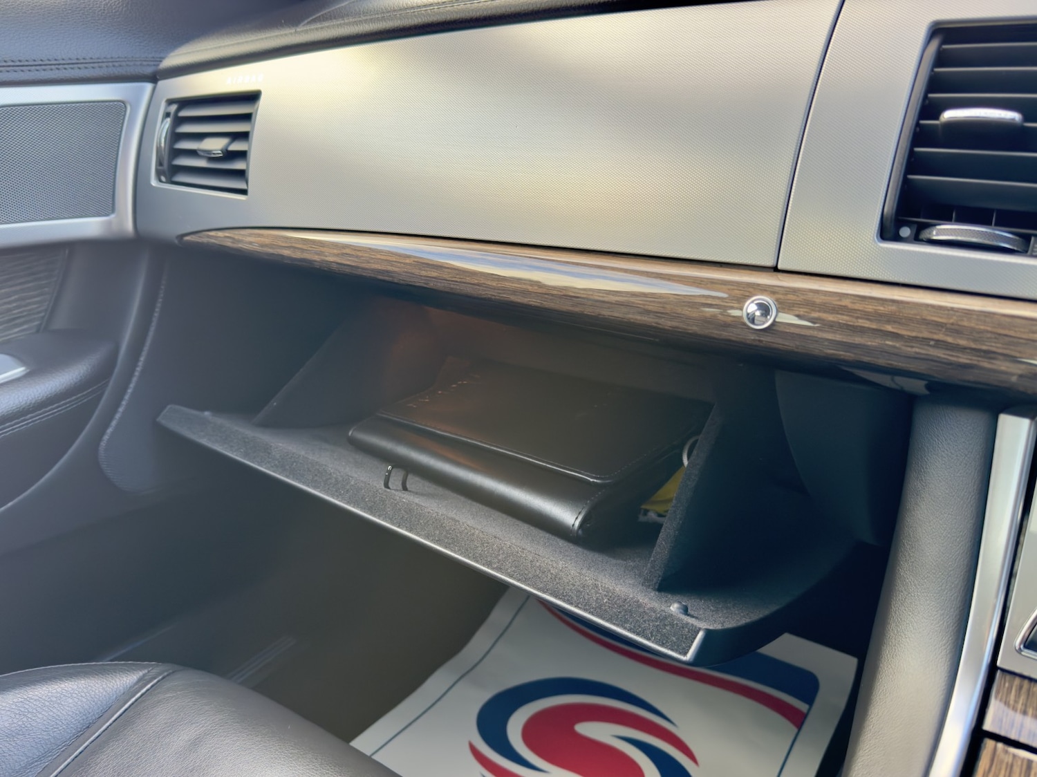 Used Jaguar XF 2015 for sale - 76598758: Photo 26