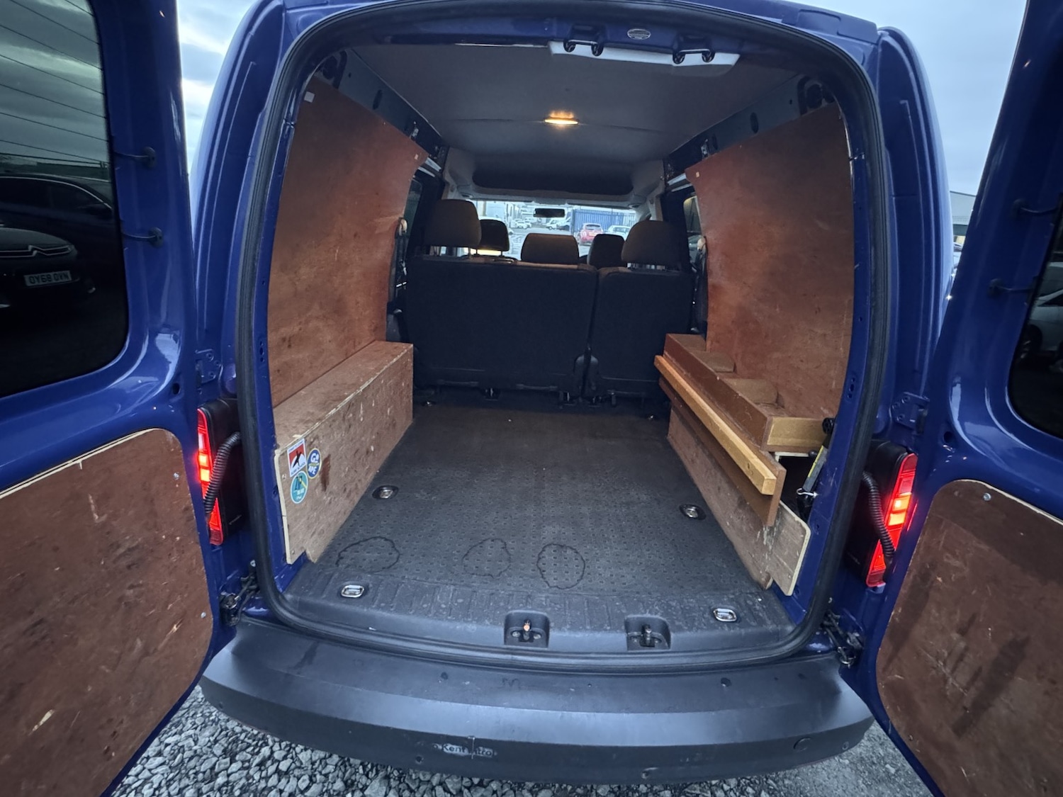 Used Volkswagen Caddy Maxi 2015 for sale - 76837040: Photo 14