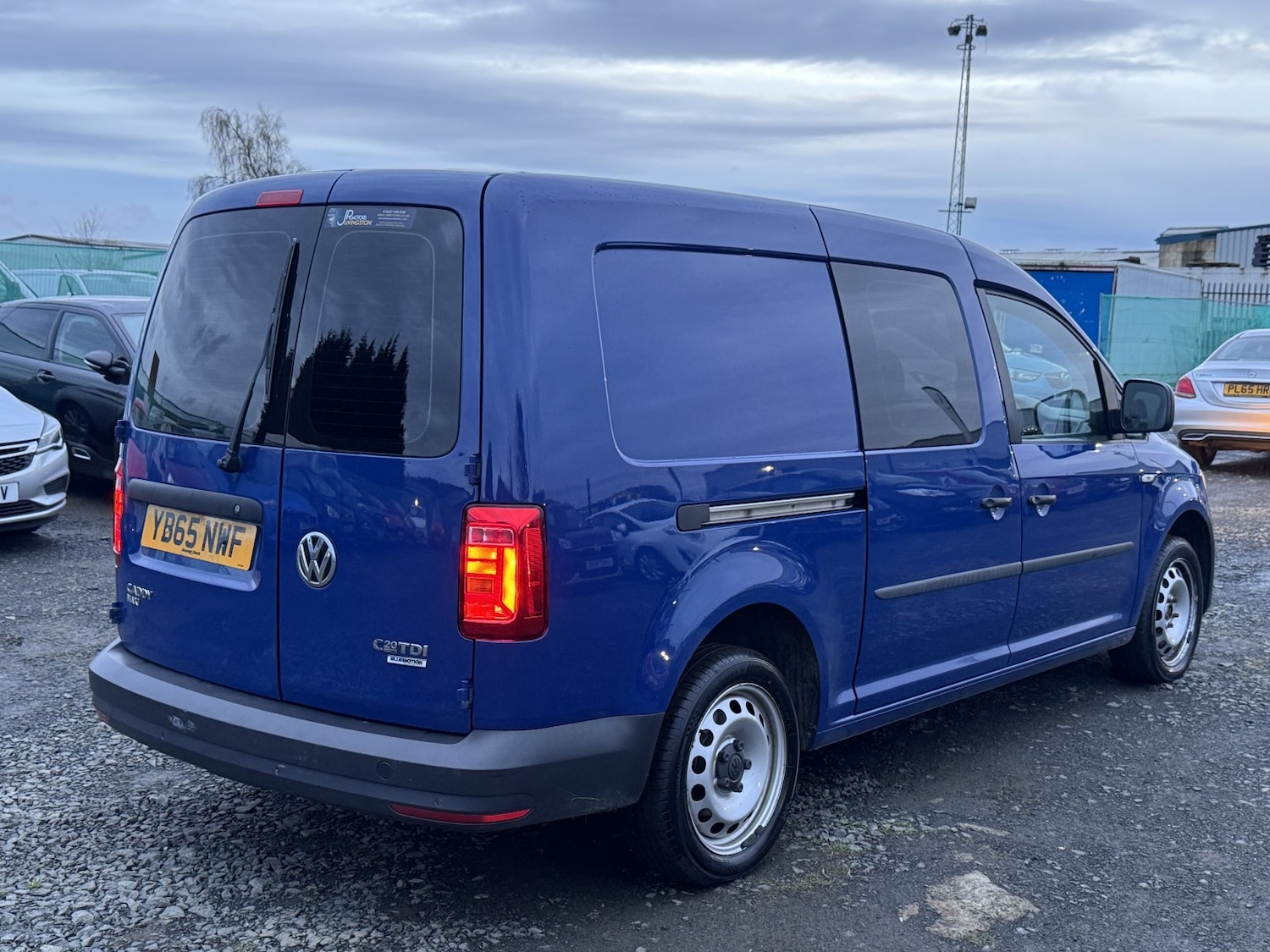 Used Volkswagen Caddy Maxi 2015 for sale - 76837040: Photo 8