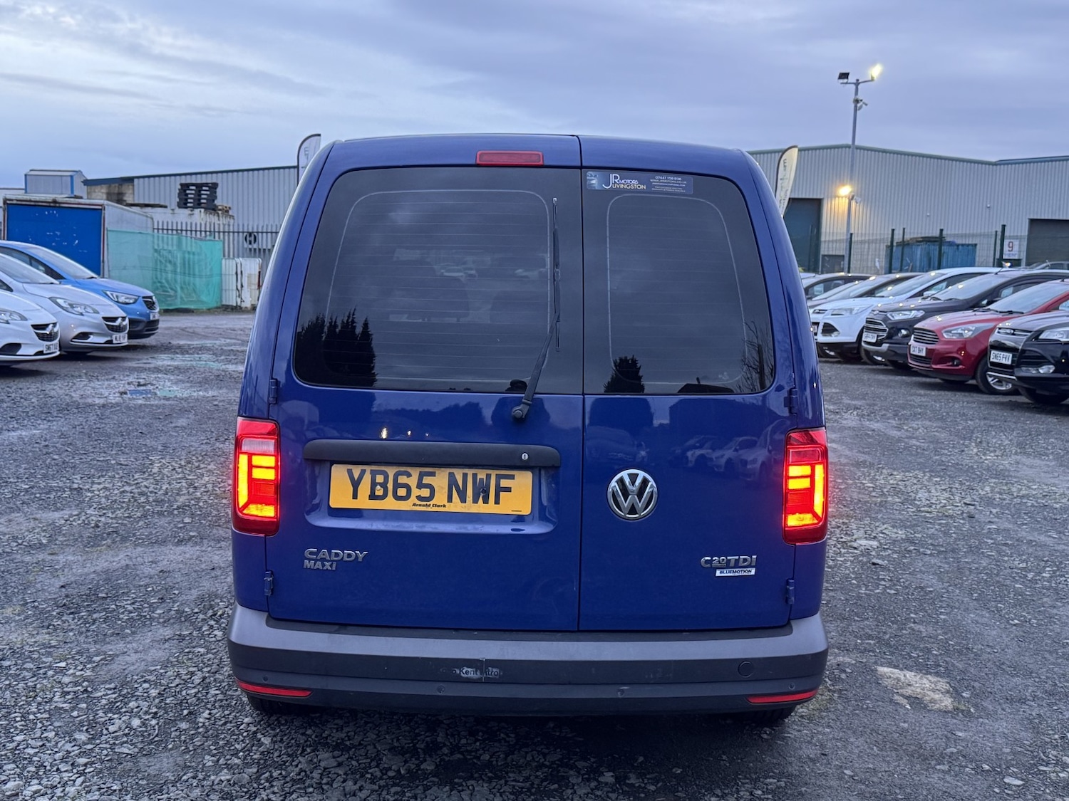 Used Volkswagen Caddy Maxi 2015 for sale - 76837040: Photo 9