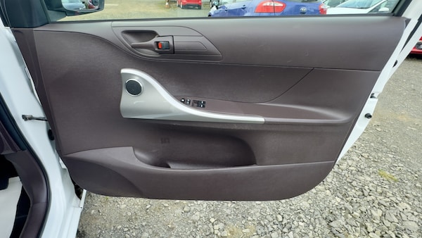 Used Toyota IQ 2009 for sale - 76249306: Photo 15