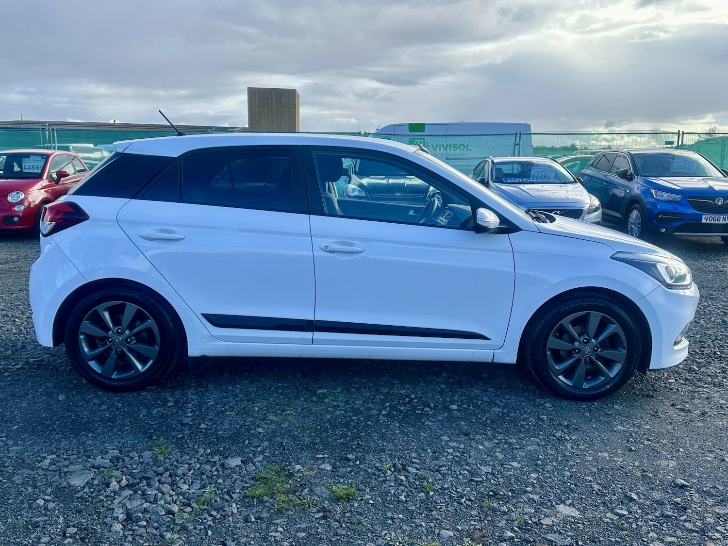 Used Hyundai i20 2015 for sale - 77201215: Photo 9